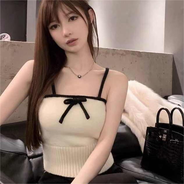 2025 New Knitted Camisole for Women, Sweet and Spicy Style, Slim Fit, Suitable for Spring and Summer, Can Be Worn as Outerwear or as an Inner Layer, Trendy Slim-Fit Top
