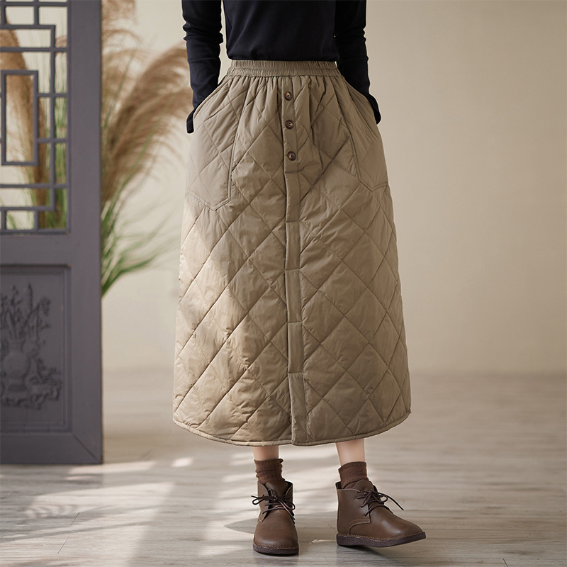 Quilted padded elastic waist solid color skirt women's 2024 winter new double pocket diamond plaid mid-length windshield skirt