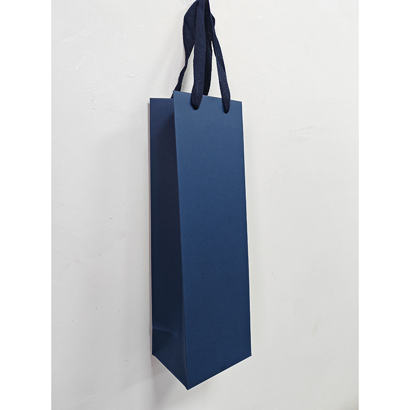 Picture of Black Wine Bag, Fashionable Single and Double Thickened Gift Tote Bag Packaging Bag, Souvenir Wine Bag Wholesale