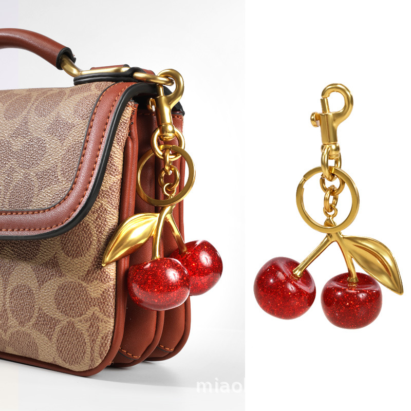 Cherry bag pendant fashion keychain exquisite car car keychain Amazon keychain metal key bag