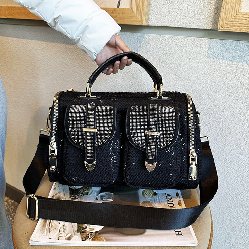 Picture of Guangzhou Women's Bag 2025 New Rhinestone Sequin Bag Women's Large Capacity Single Shoulder Crossbody Bag Casual Handbag Women