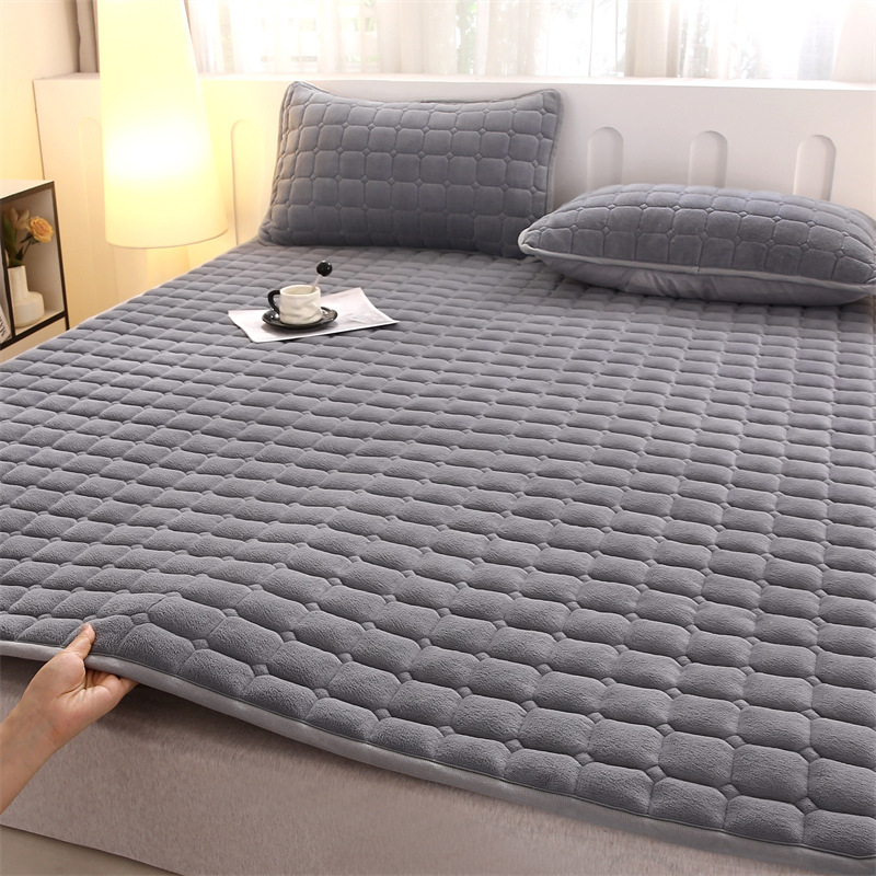 Picture of Milk velvet mattress cushion single student dormitory mattress cushion blanket winter plus velvet mattress double wholesale