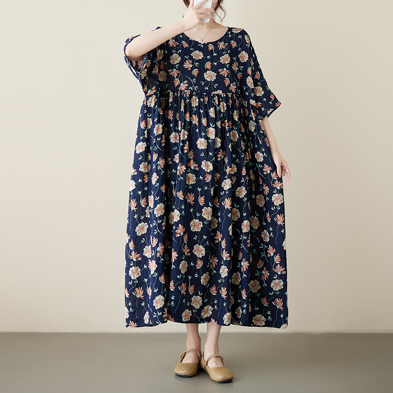 Picture of Super Fat Plus Size Women's Extras Size Summer Retro Slimming Loose Short-sleeved Belly-covering Long Printed Dress for Chubby Girls