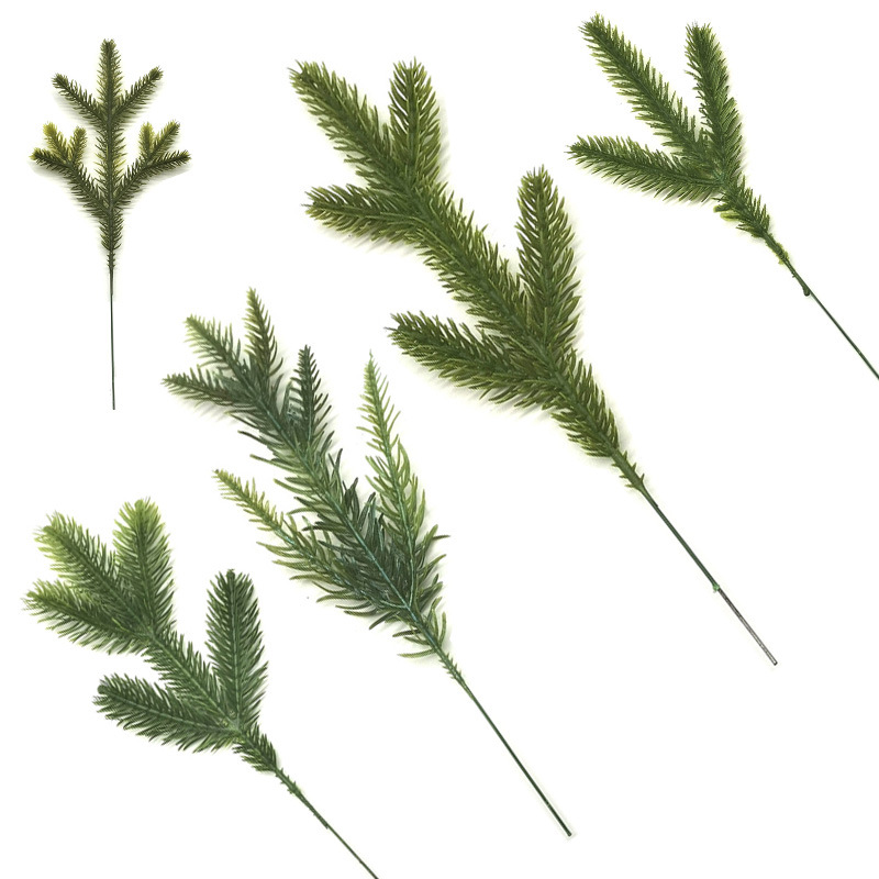 Picture of Amazon for simulation Christmas pine needle simulation green Christmas wreath Christmas tree Christmas decorations green plants