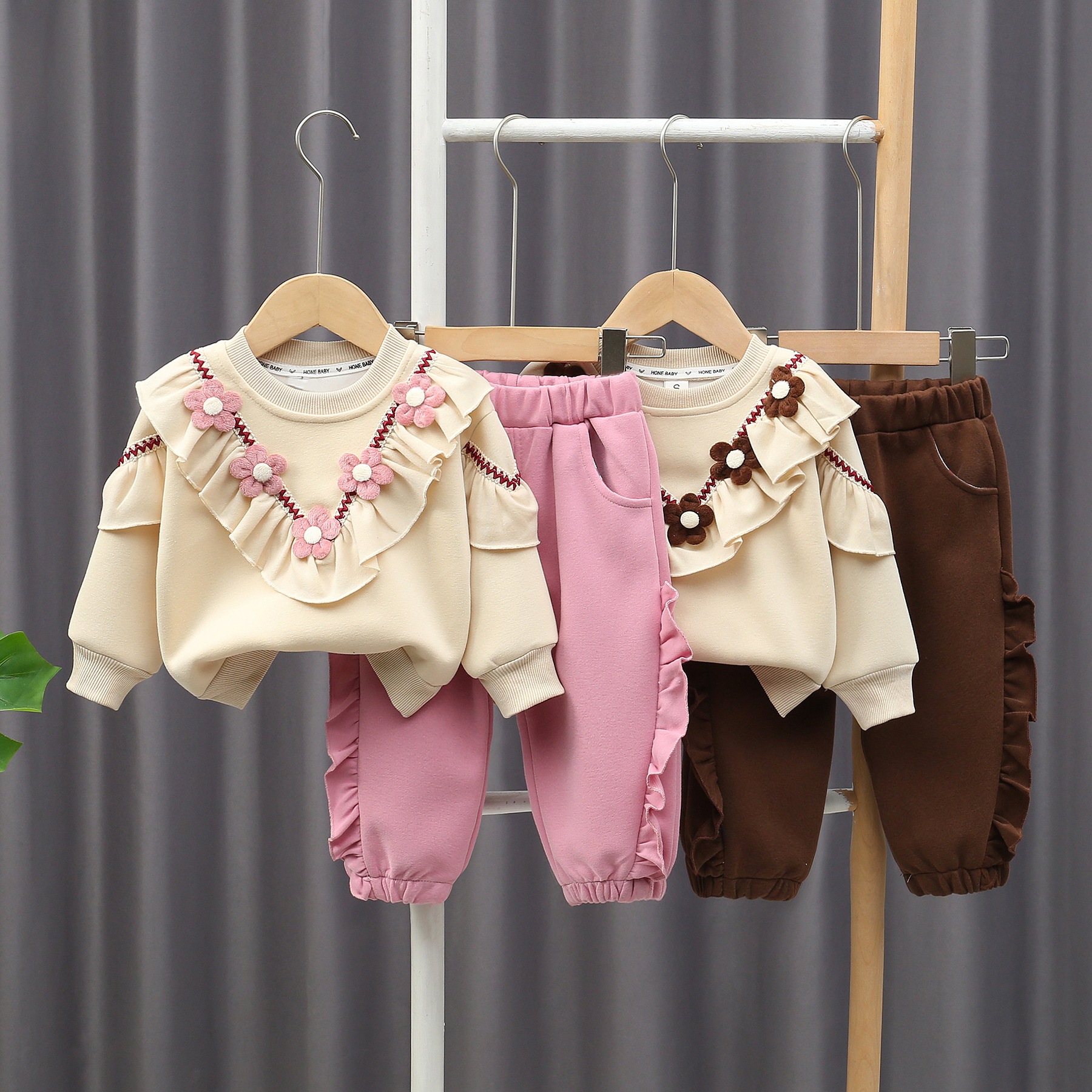 Korean-style New Children's Fashionable Baby Spring and Autumn Three-dimensional Five-flower Long-sleeved Two-piece Set Girls' Spring suit