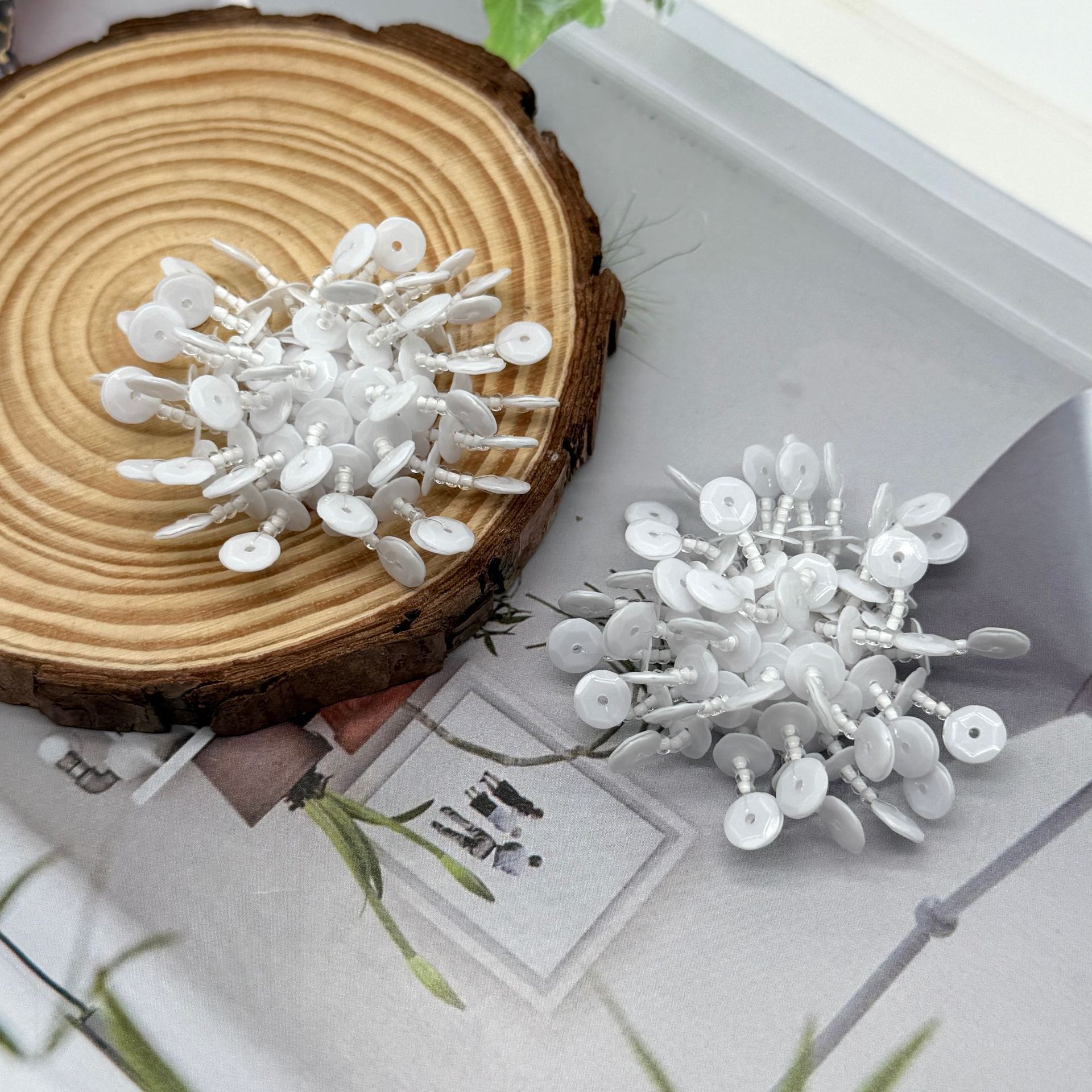 Picture of New girl new sequin rice bead loose flower earrings accessories DIY handmade fashion headgear earrings shoe flower pendants