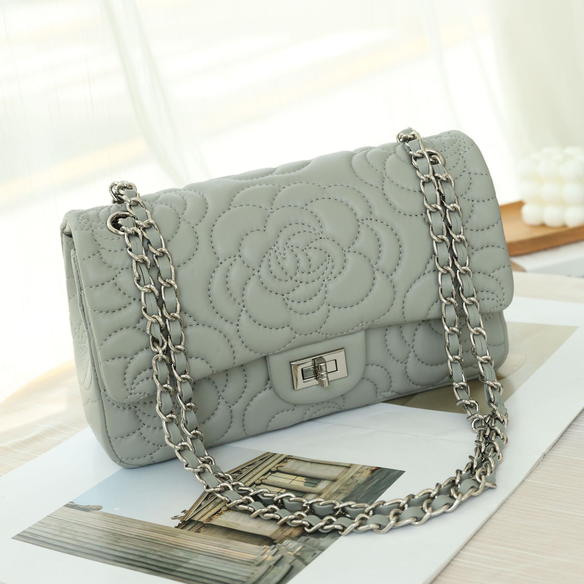 Xiao Xiang Feng Camellia Bag 2025 New High-end Western Style Chain Bag Imported High Goat Skin Small Square Bag Wholesale
