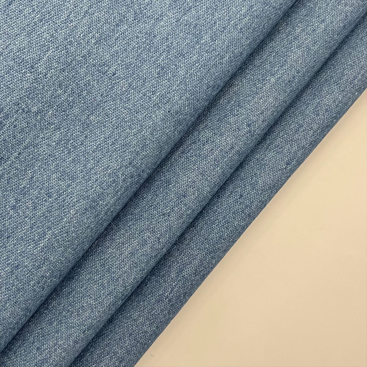 Picture of 65% Cotton 33% Polyester Stretch Washed Denim 8A Spring and Summer Sp Blended Fabric Clothing Fabric in Stock