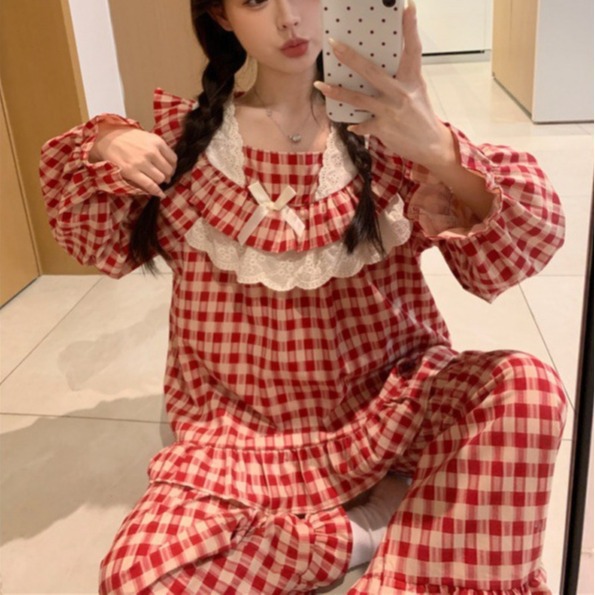 South Korea ins ladies Korean version of loose contrast color plaid sweet lace spring and autumn skin-friendly comfortable home clothes wholesale