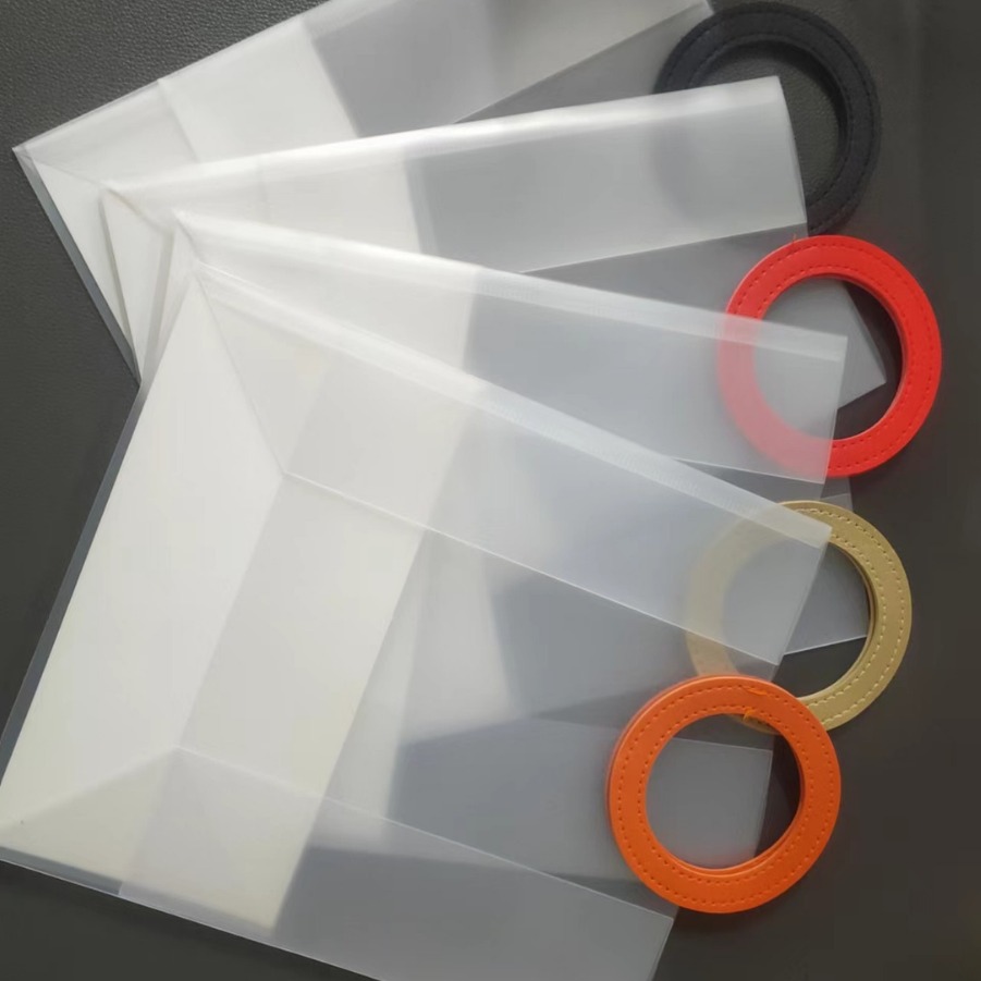 PP Frosted Plastic Handbag Gift Packaging Bag Flower Gift Bag Wedding Candy Companion Gift Bag Can Be Printed with logo