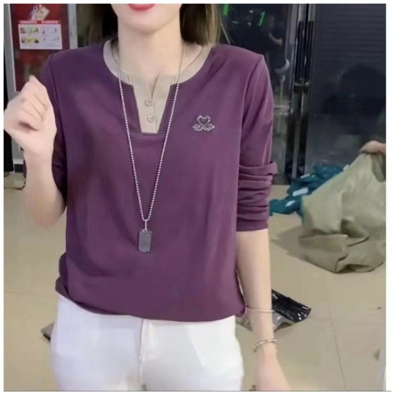 Autumn V-neck rhinestone labeling long-sleeved T-shirt for women 2023 new fashion young mom wear elegant top