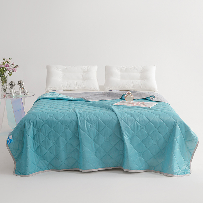2025 ice spring cool silk summer quilt summer cool air conditioning by live explosions run volume super soft cross-border foreign trade