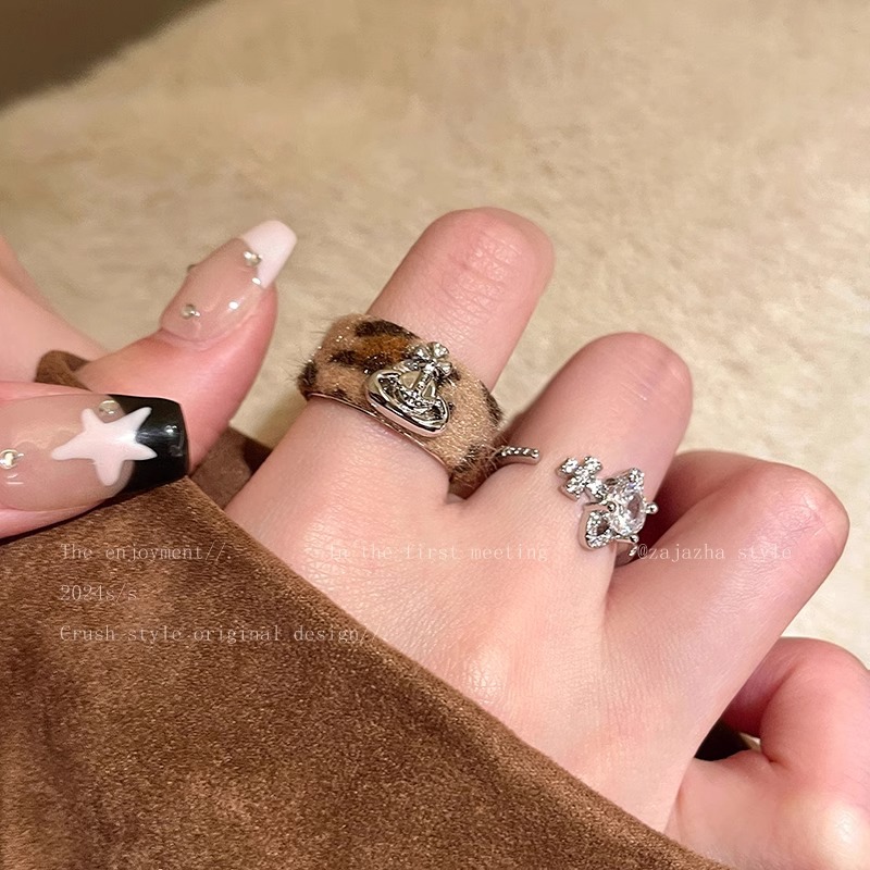 Leopard Planet Zircon Ring Women's Autumn and Winter Light Luxury Niche High-End Index Finger Ring Retro Temperament Open Ring