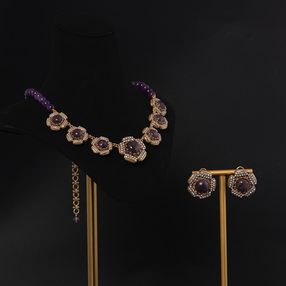 Middle Ancient vintage High-grade Sense Niche Elegant All-match Copper Plated Old Gold Flower Diamond-encrusted Purple Agate Earrings