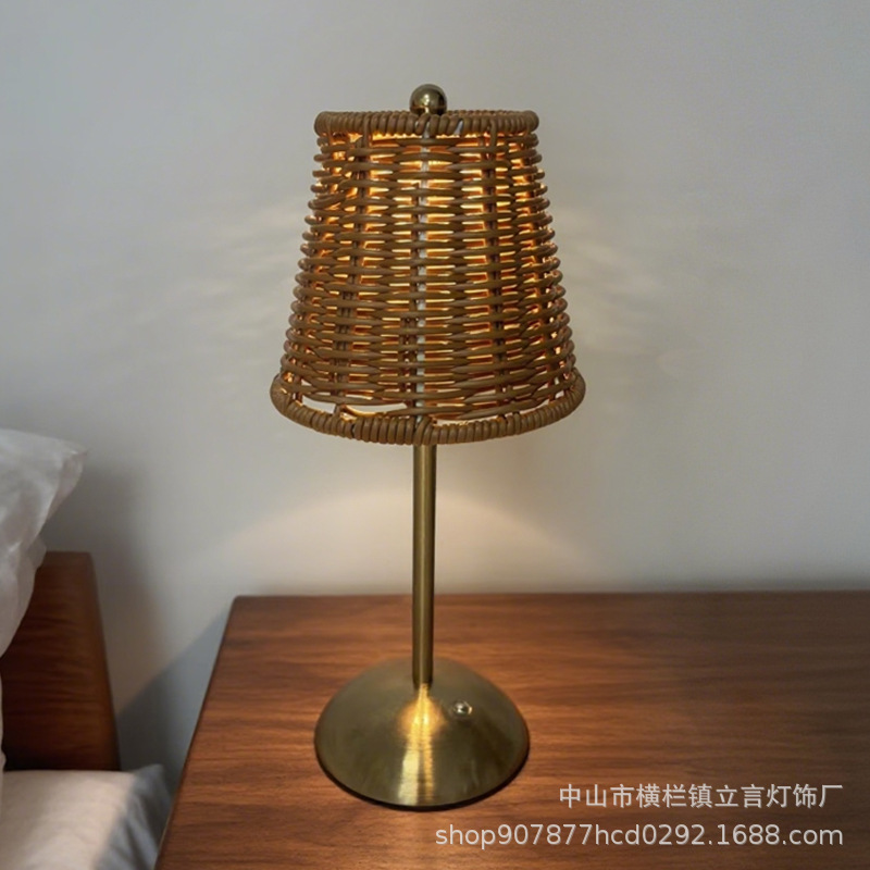 Vintage rattan woven craft atmosphere charging desk lamp, Southeast Asian style home decor night light, living room, bedroom desktop