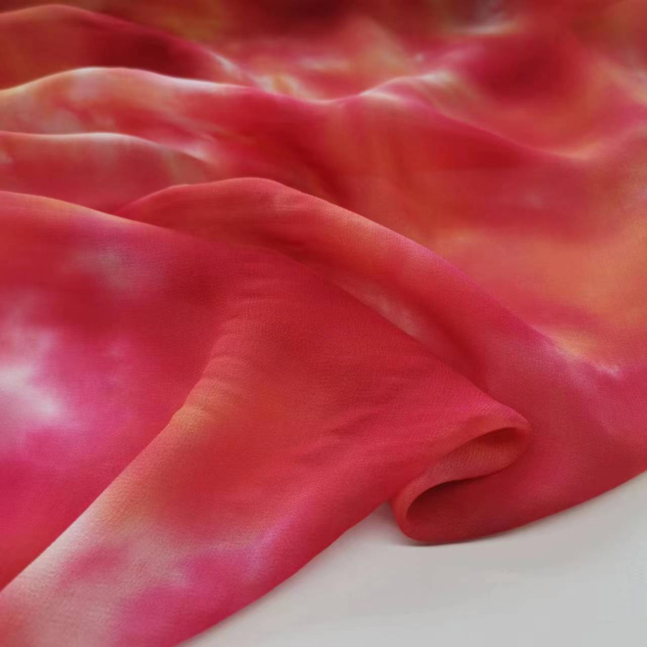 Picture of Silk Georgette Fabric with Silk Shading, 8 Momme Narrow Width, 100% Silk Fabric for Fashion