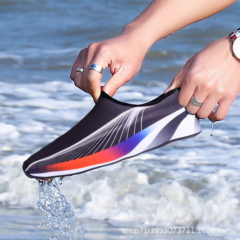 Beach shoes men and women non-slip cut-resistant diving shoes snorkeling shoes swimming wading quick-drying soft bottom children's beach socks
