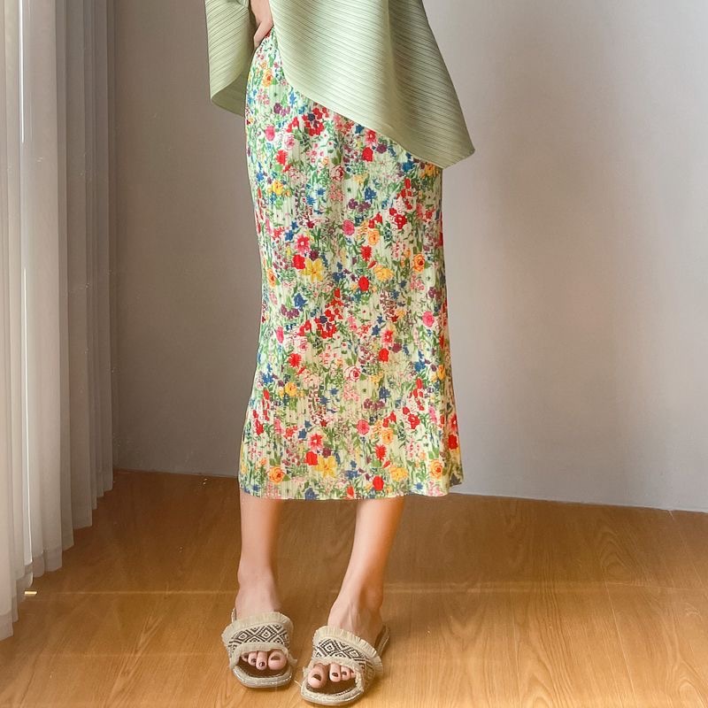 Picture of Niche design pleated skirt spring and summer thin elastic waist printed slimming age-reducing hip slit pleated skirt