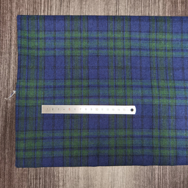 Picture of Spot twill sanding cotton plaid children's shirt plaid fabric 21 yarn-dyed flannel decorative fabric
