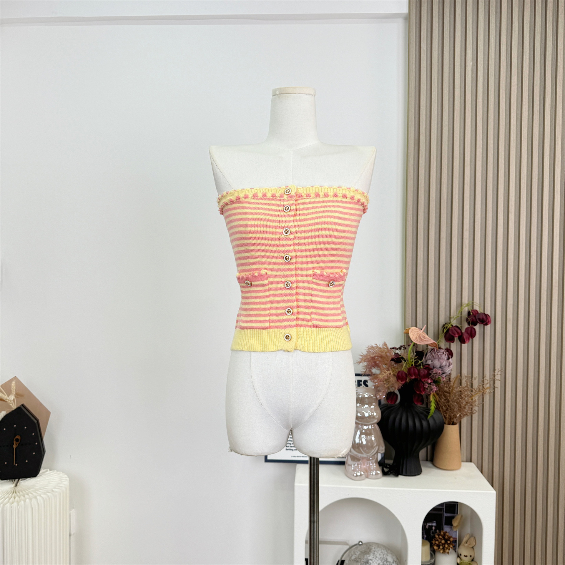 2025 Real Shot Little Chanel Style Strapless Knitted Vest Women's Pure Desire Short Sleeveless Striped Top