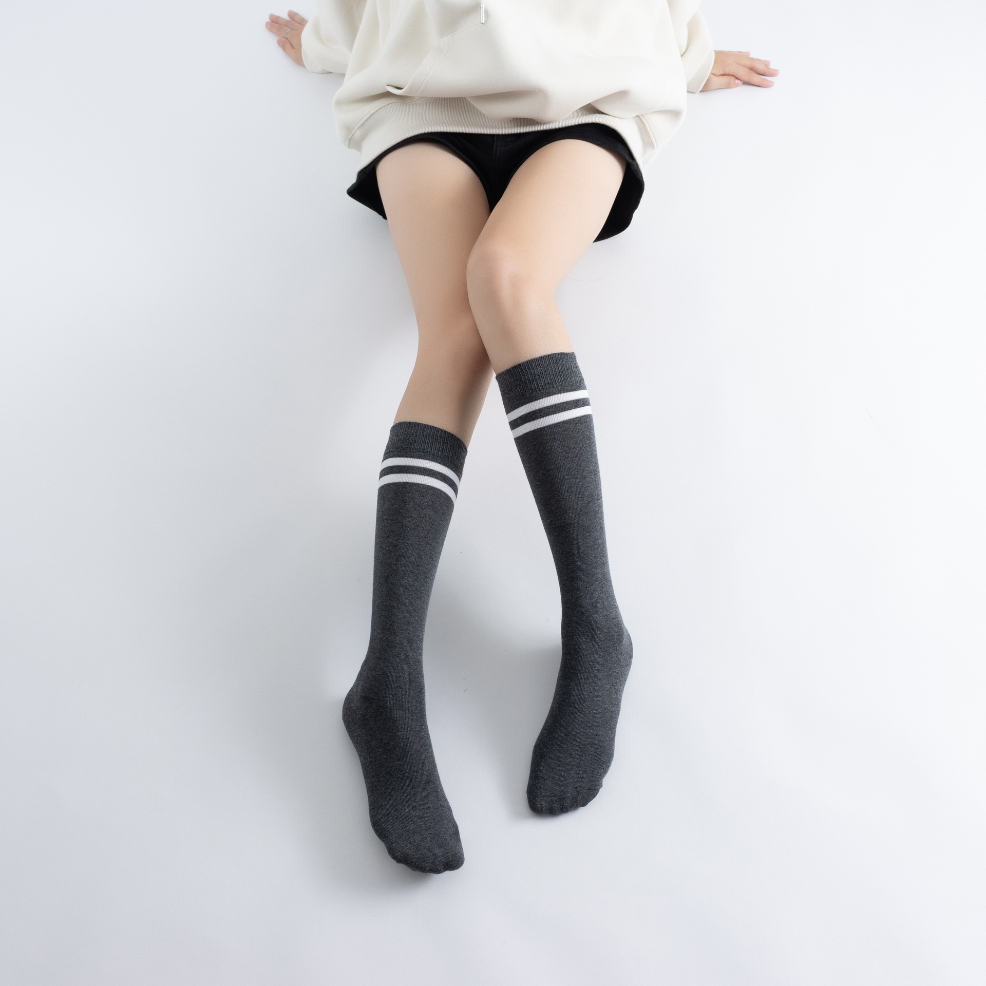2022 manufacturers new academic style tube yoga socks women round head parallel bars Japanese Cute Sports Pilates socks