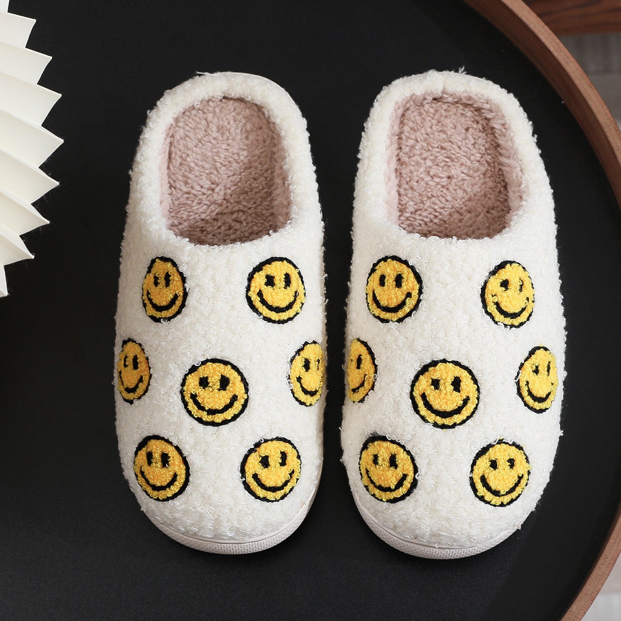Fashionable Smiley Face Cotton Slippers for Men and Women, Warm Indoor Slippers for Autumn and Winter, Smile Couple Style