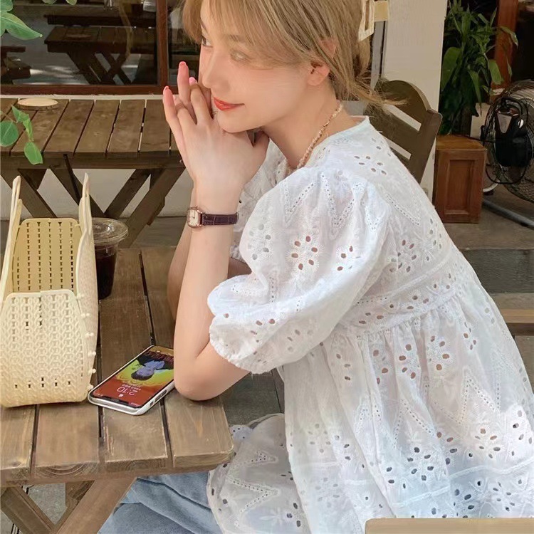 2025 Summer All-match Loose Short-sleeve Shirt Women's Puff-sleeve Shirt White Design Sense Hollow-out Lace Top