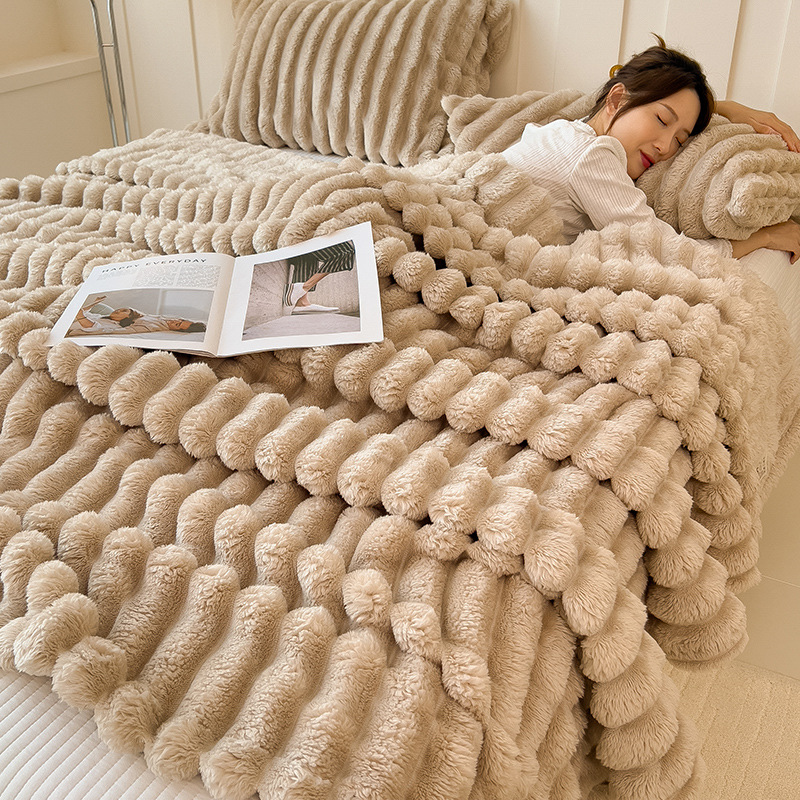 Picture of Class A Rabbit Plush Blanket Falai Blanket Nap Blanket Coral Fleece Blanket Winter Thickened Fleece Blanket Air-conditioning Blanket