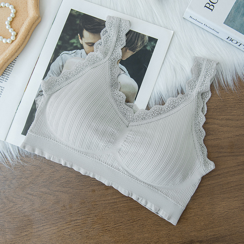 Picture of 2025 New Seamless Beautiful Back Wrap Bra Strapless Sexy Lace Underwear Anti-Exposure Sports Vest