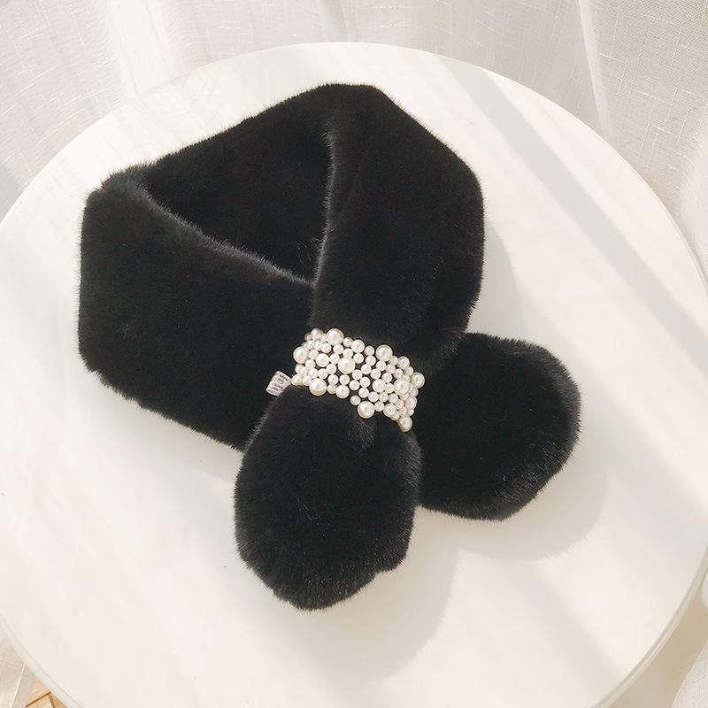 Picture of Autumn and Winter New Pearl Wool Plush Scarf Women's Pearl Buckle Cross Thickened Faux Fur Rex Rabbit Fur Scarf All-match