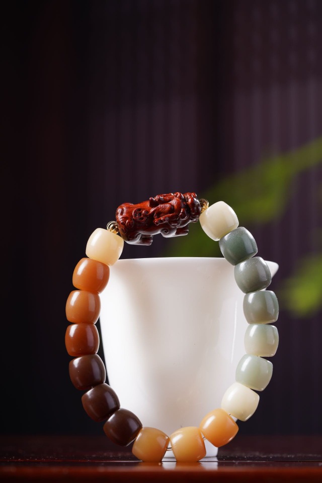 Picture of Hainan Natural White Jade Duobao Bodhi Handheld String DIY Weaving Plate Playing with Nian Buddha Beads for Men and Women Accessories Gifts
