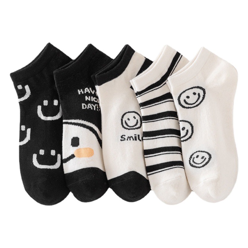 Bear socks women's summer thin sweat-absorbent cartoon students ins tide deodorant Japanese socks Zhuji socks wholesale