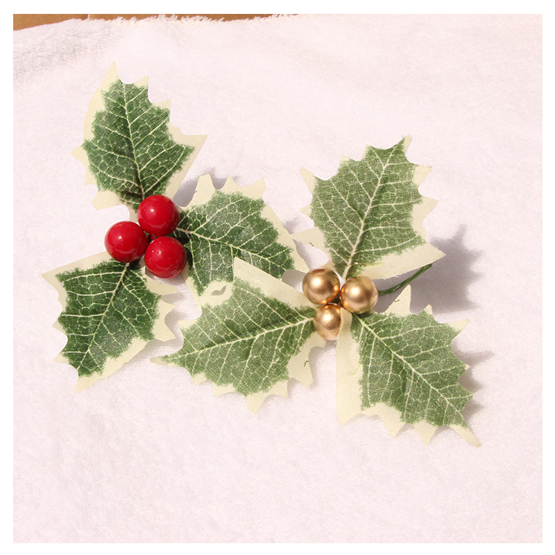Picture of Jiuhong Christmas Christmas simulation small red fruit plus Christmas green leaves Christmas tree wreath accessories branch plug-in