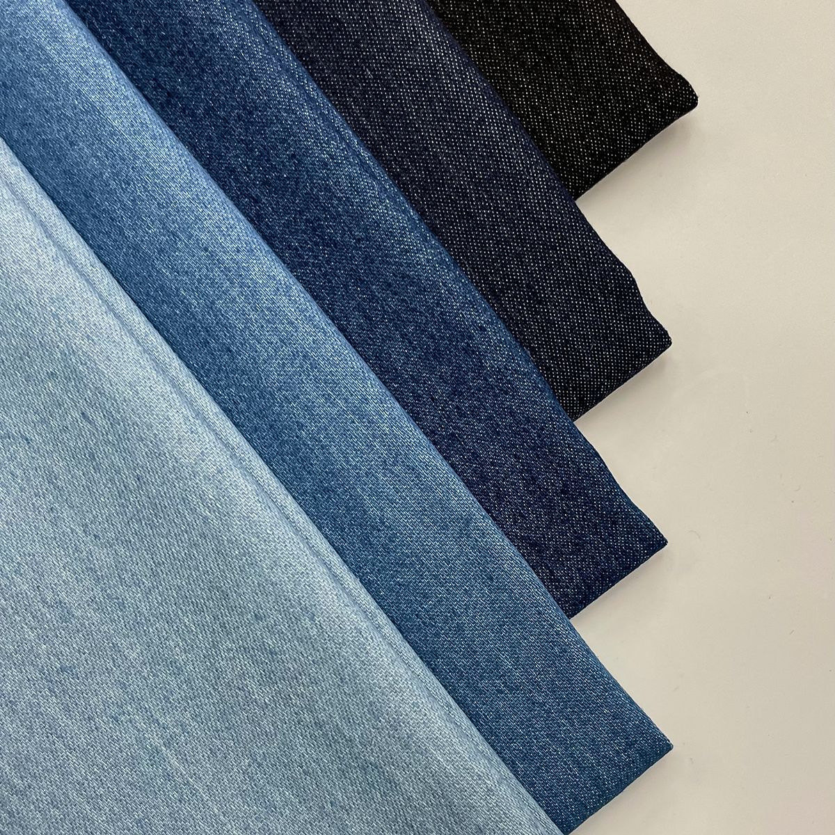 Picture of 65% Cotton 33% Polyester Stretch Washed Denim 8A Spring and Summer Sp Blended Fabric Clothing Fabric in Stock