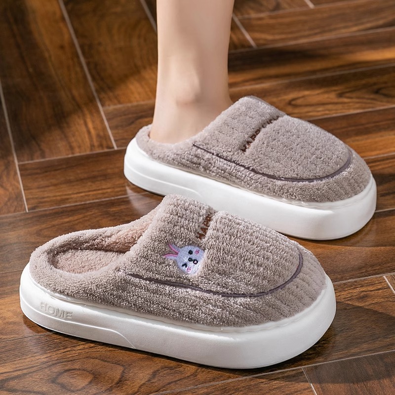 Cotton slippers women's home daily warm non-slip moon cotton slippers on excrement feeling thick bottom Mao Mao slippers wholesale winter