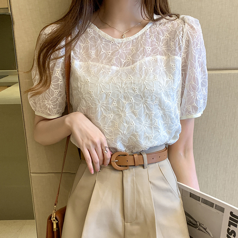 2024 Hollow Round Neck Lace T-Shirt Women's Summer New Fashion Puff Sleeve Embroidered Top Western Style Shirt