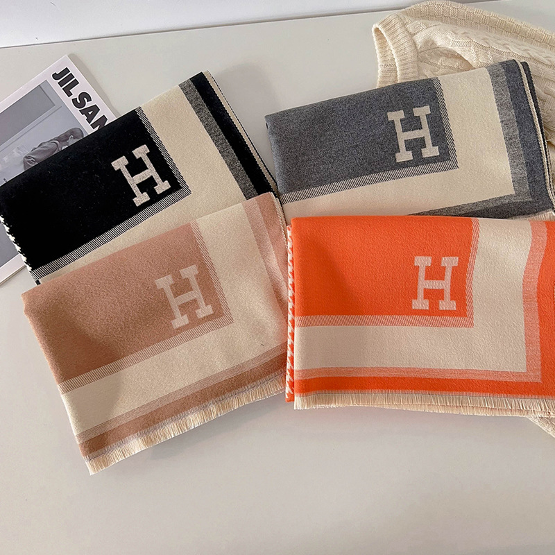 Picture of Imitation cashmere scarf for women, winter gift box, spring/autumn outer layer, thickened warmth, high-end mom qipao shawl for office