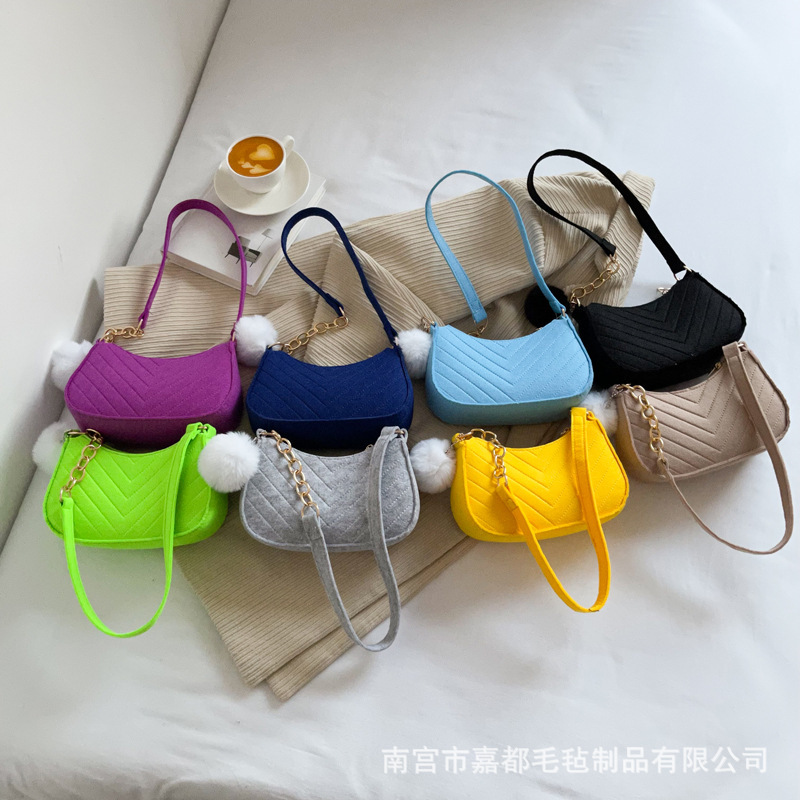 Solid Color Fur Ball Women's Bag 2025 Summer New Fresh Felt Armpit Bag Embossed Fashion Single Shoulder Style Small Square Bag