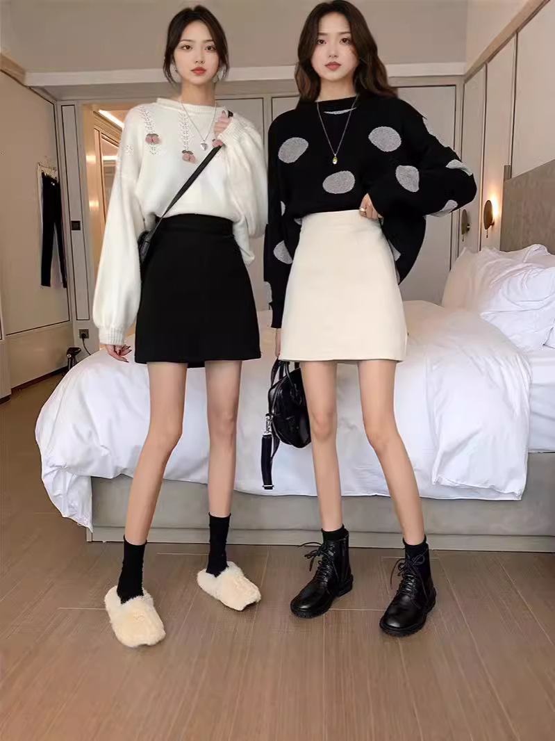 Hip-Covering, Trendy, Plus-Size High-Waisted A-Line Skirt, Autumn and Winter Style, Large Size Corduroy Skirt, Slimming A-Line Bodycon Mini Skirt