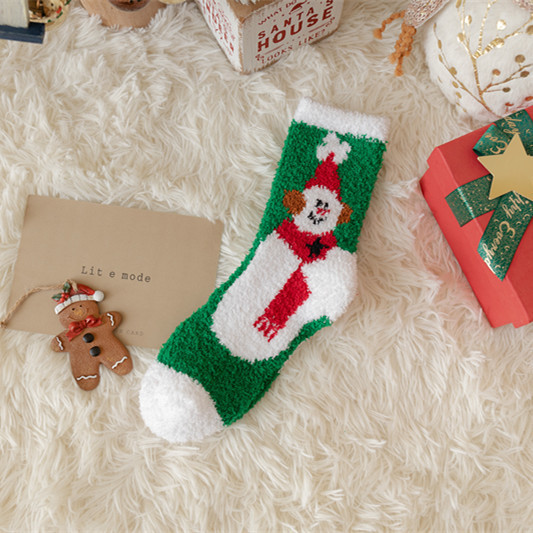 Picture of Cross-Border Supply of 2022 New Christmas Socks, Cute Colorfulful Santa Claus Coral Velvet Socks