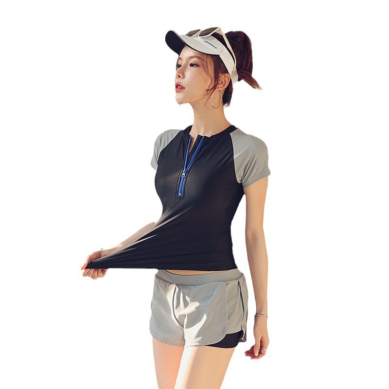 Picture of Women's Sporty Swimsuit, Conservative Two-Piece Swimsuit, Slimming and Sun-Protective, High-Elasticity, Covers Flaws