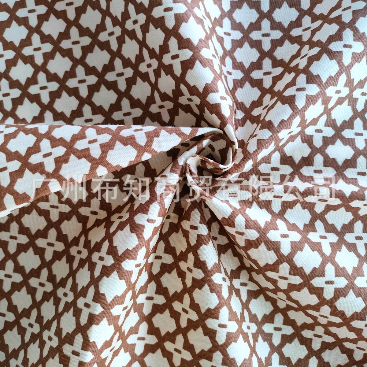 Cross-border hot-selling pure cotton twill fabric, pure cotton brown checkered fabric, home wear decorative fabric, sold by meter