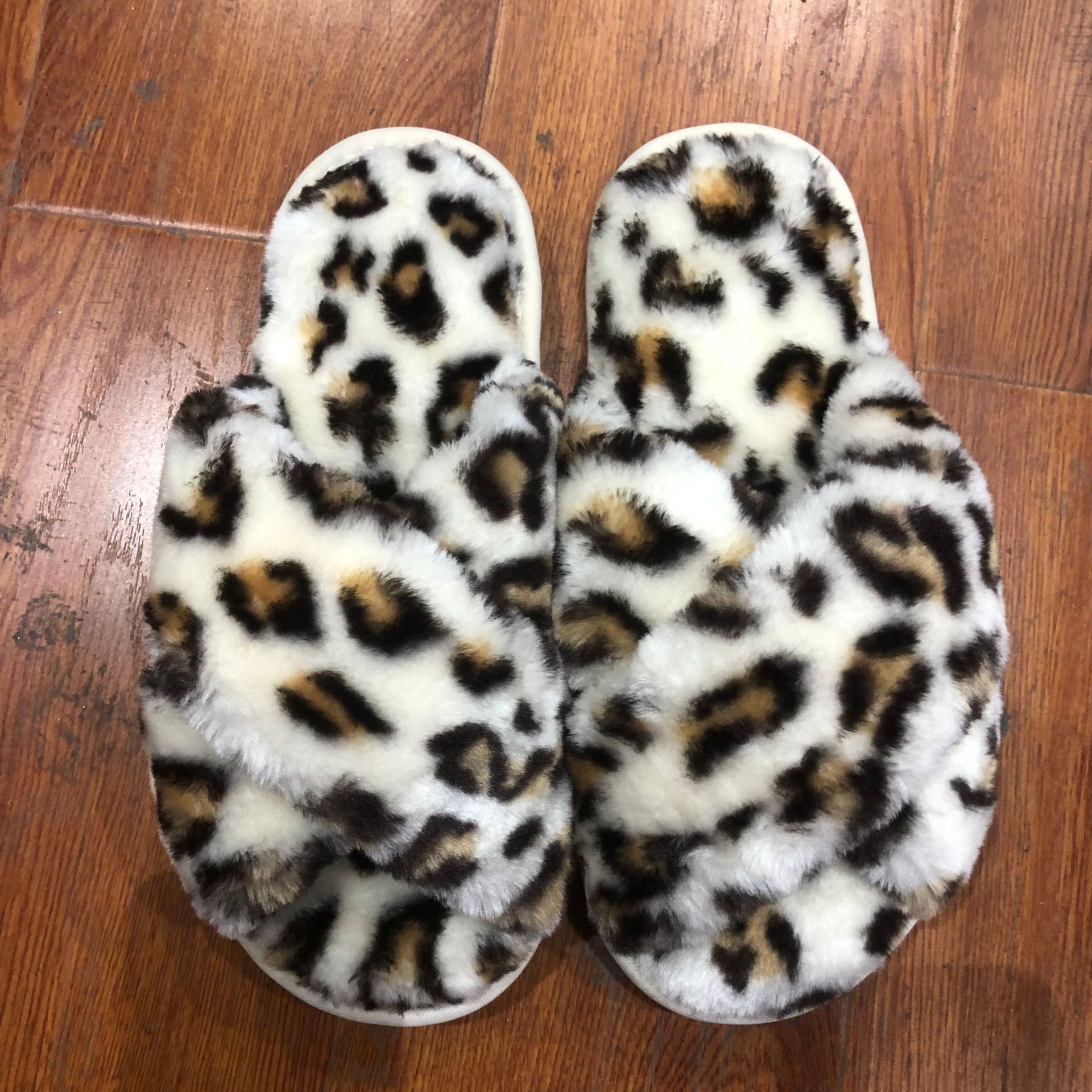Picture of Amazon Slippers Winter Plush Cross-Strap Cotton Indoor Warm Plus Large Fur Slippers Women's High and Low Imitation Rabbit Fur