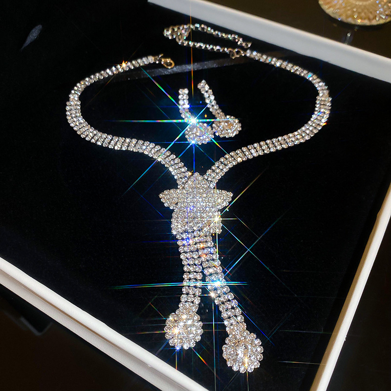 Picture of European and American light luxury high-end zircon jewelry suit necklace niche retro clavicle chain fashion Joker jewelry wholesale