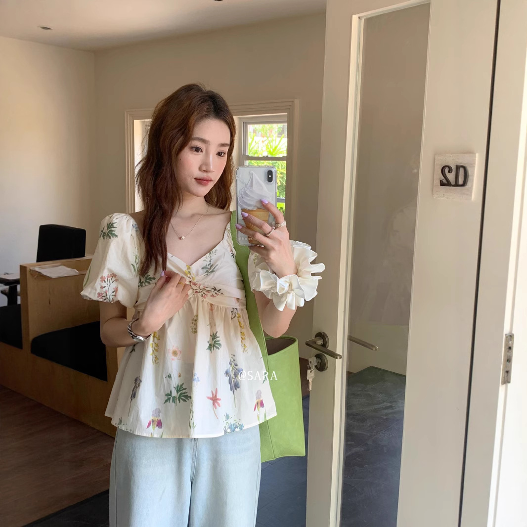 Picture of Plus-Size Gentle Puff Sleeve Shirt for Women, Summer Design, Age-Reducing, Beautiful Blouse for Chubby Women, Slimming Top That Hides Extra Flesh
