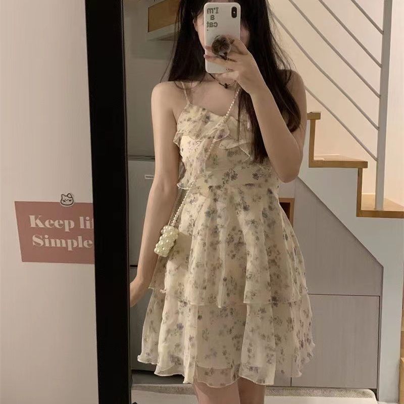 Gentle floral strap dress summer 2023 New elegant slimming design sense niche women's dress