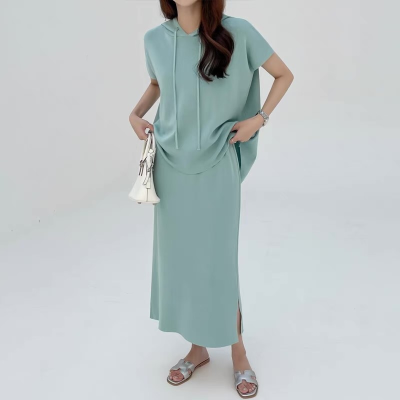 Spot Korean chic Elegant Set Women's Summer New Hooded Top Split Half-length Skirt Knitted Two-piece Set