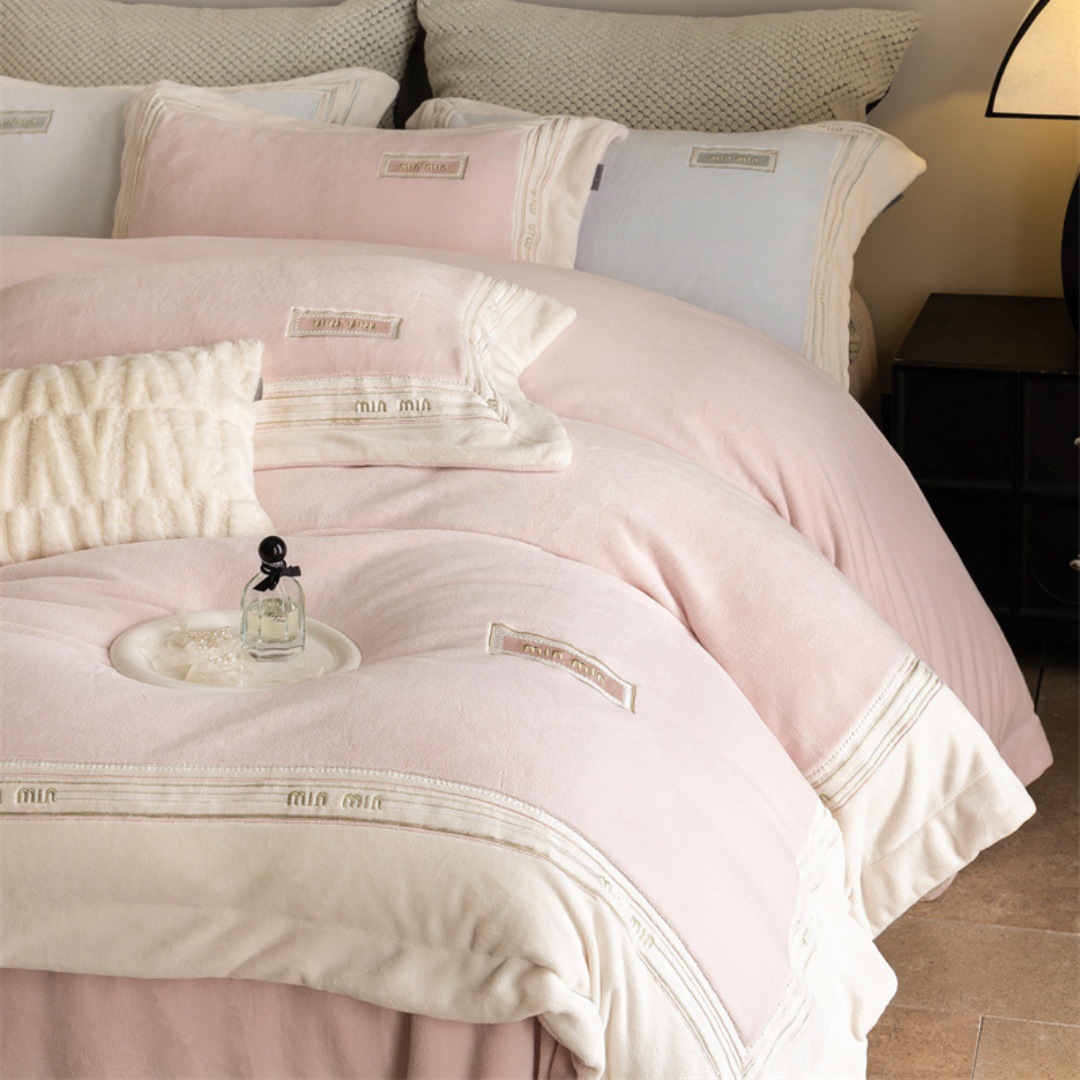 Winter Thickened Class A Milk Velvet Four-piece Set Warm Simple Girly Embroidered Quilt Cover Bed Sheet Double-sided Velvet Bedding