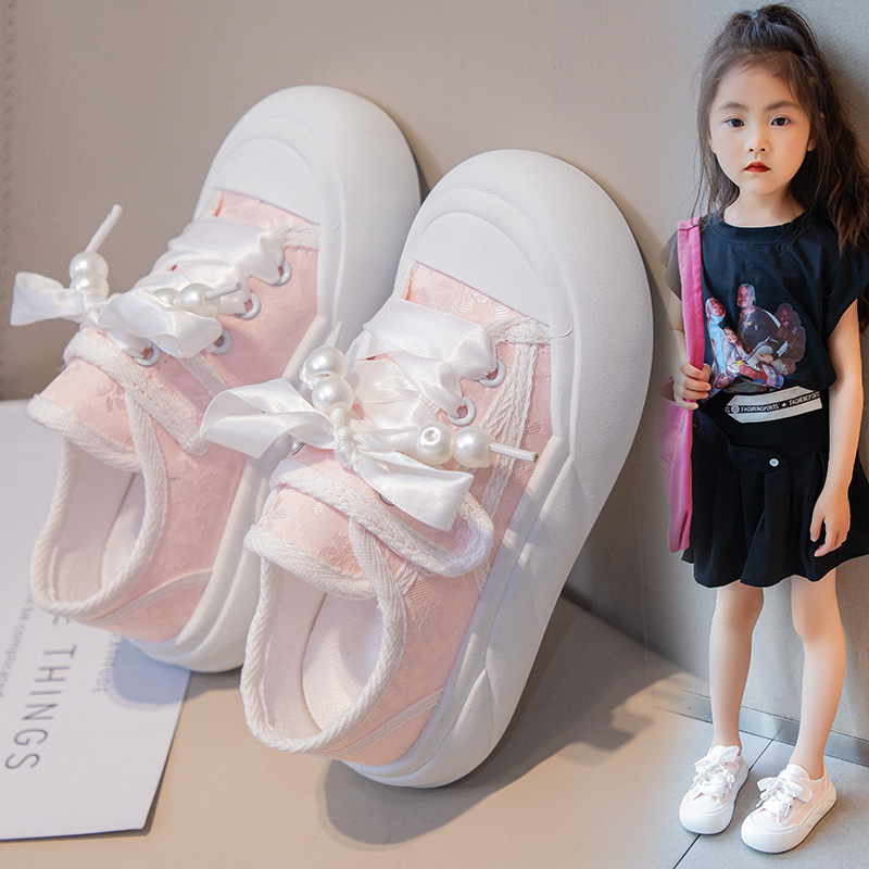 Picture of Girls Canvas Shoes 2025 New Summer Kidsren's Breathable Sports Sneakers Girls White Shoes Fashionable Casual Shoes