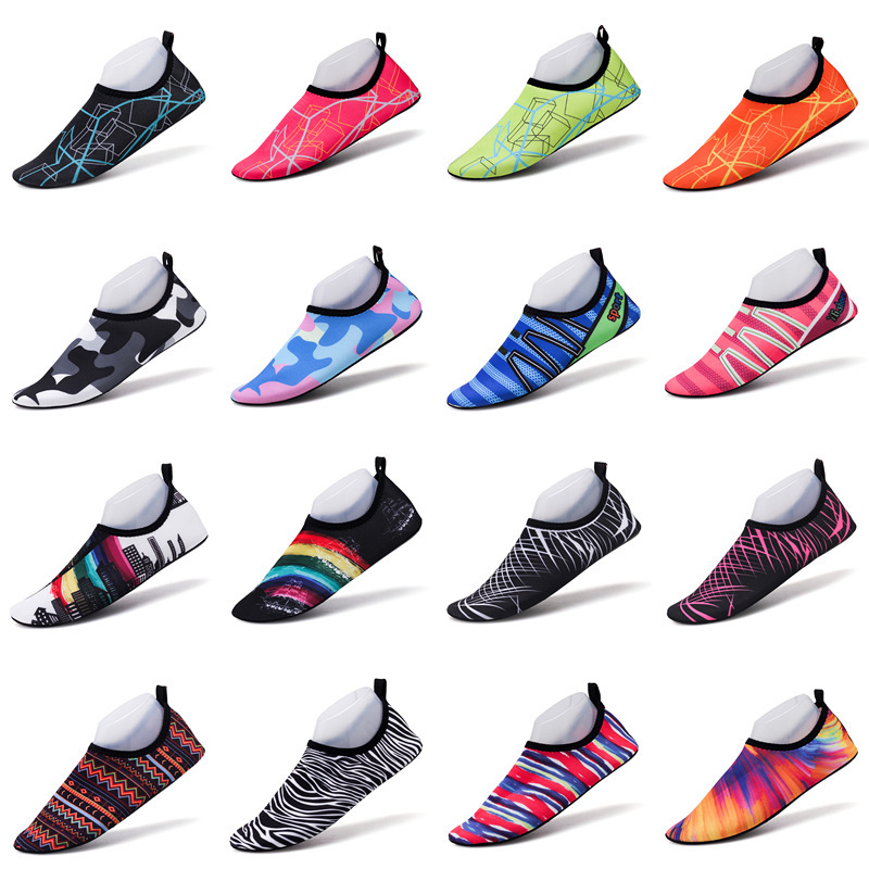 Men and women couple beach shoes upstream snorkeling diving treadmill shoes swimming shoes red foot patch skin soft shoes socks shoes